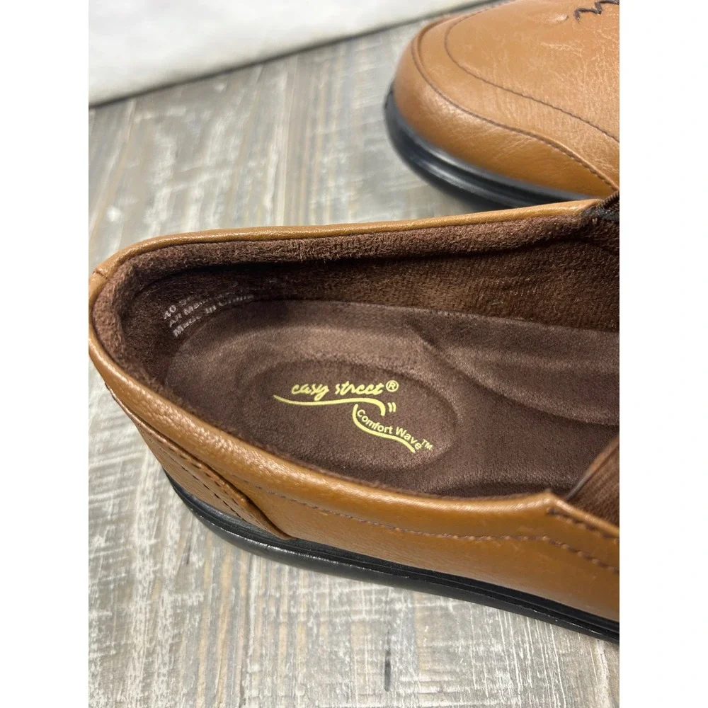 Easy Street Ultimate Tan Comfort Wave Slip On Loafers 40-9564 Women 9 M